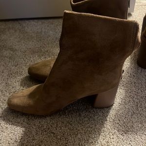 Oasis society size 6 tan booties. Never worn. Perfect condition